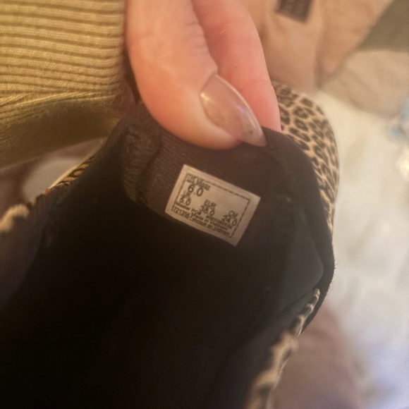 Vans
Womens Asher Deluxe 721356 Brown Cheetah Print Slip On Women’s 6 Eur 38 - Picture 5 of 6